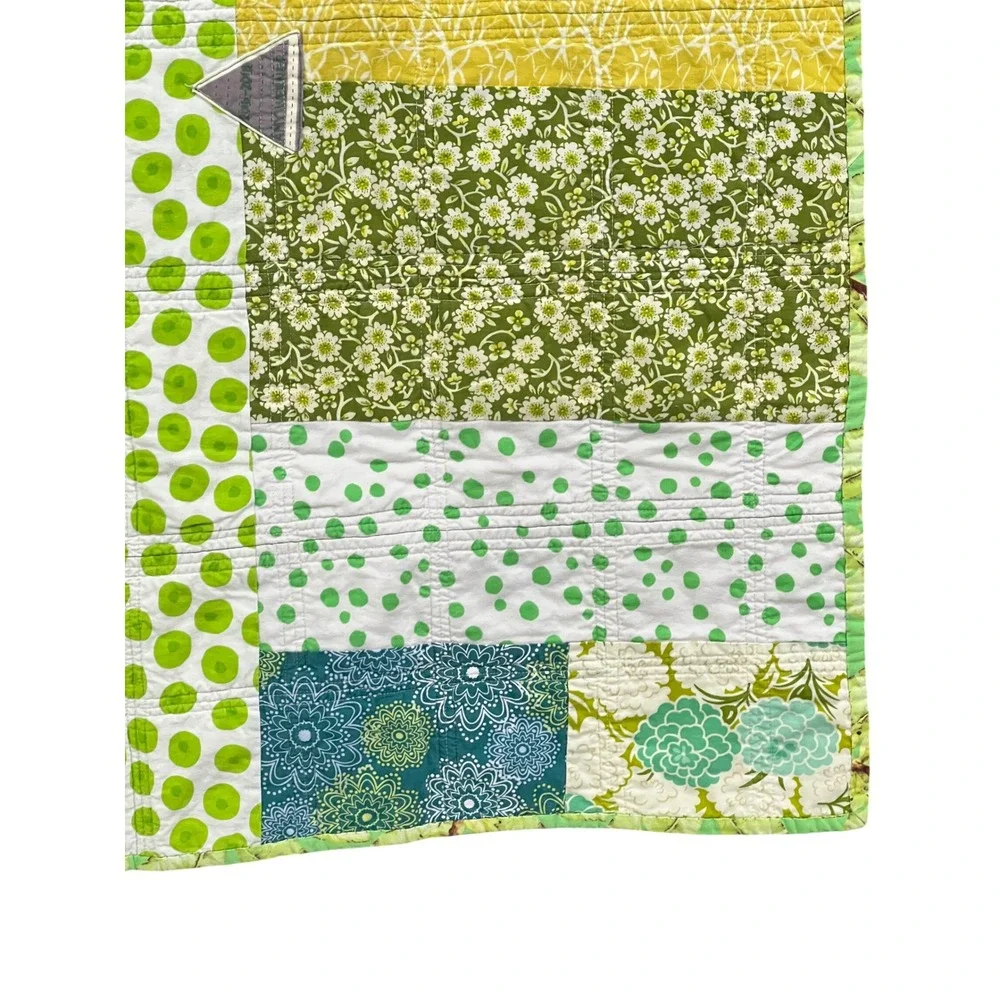 Modern Green Geometric Patchwork Quilt 40x40 Wall Hanging Small Throw